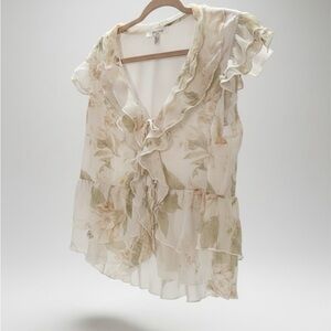 Harvest & Blair London Floral V-Neck Tie-Front Flutter Sleeve Chiffon Top